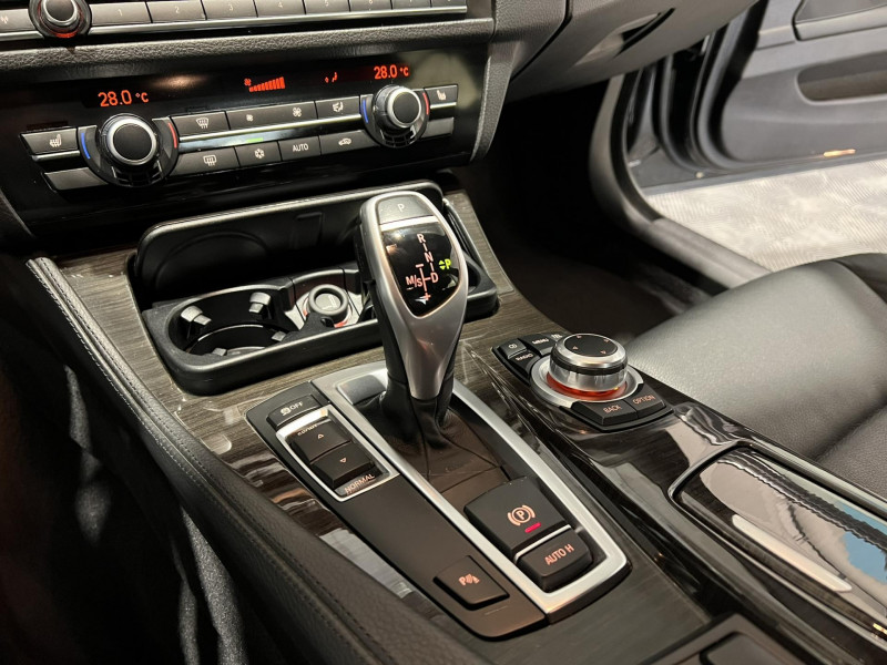 Photo 12 de l'offre de BMW SERIE 5 525d 204ch F10 Confort BVA à 18490€ chez VL Auto