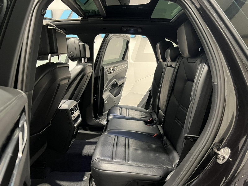 Photo 9 de l'offre de PORSCHE CAYENNE E-Hybrid 3.0 V6 462 ch Tiptronic BVA S à 48990€ chez VL Auto