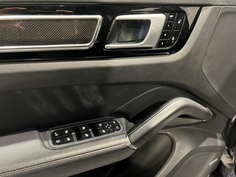 Photo 23 de l'offre de PORSCHE CAYENNE E-Hybrid 3.0 V6 462 ch Tiptronic BVA S à 48990€ chez VL Auto