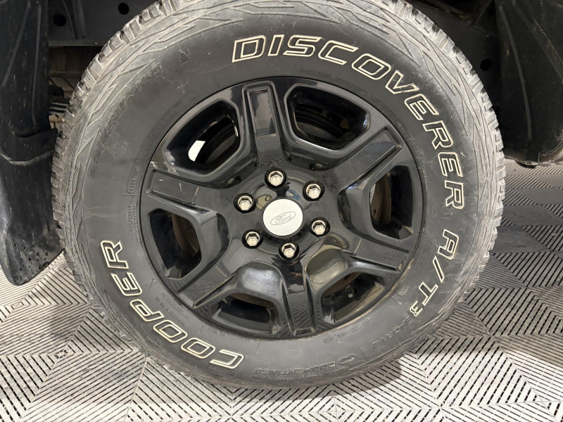 Photo 15 de l'offre de FORD RANGER DOUBLE CABINE   3.2 TDCi 200 4X4 BVA6 LIMITED à 25990€ chez VL Auto