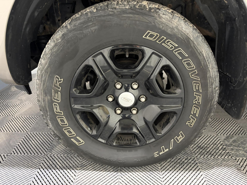Photo 17 de l'offre de FORD RANGER DOUBLE CABINE   3.2 TDCi 200 4X4 BVA6 LIMITED à 25990€ chez VL Auto