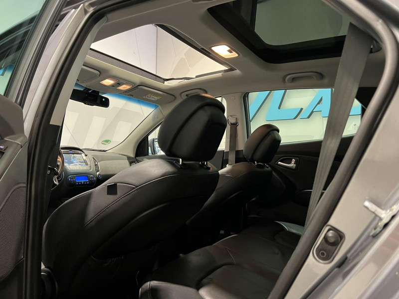 Photo 12 de l'offre de HYUNDAI ix35  1.7 CRDI - 115 Blue Drive Pack Premium à 10490€ chez VL Auto