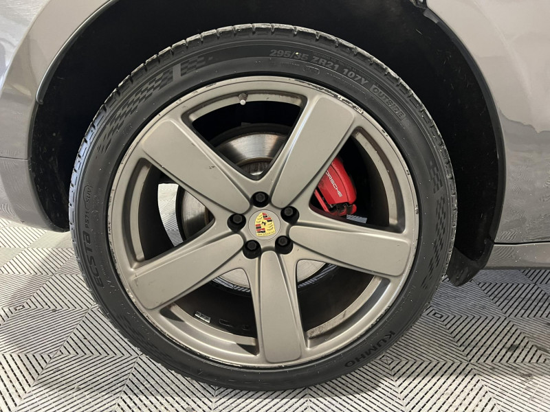 Photo 17 de l'offre de PORSCHE MACAN Turbo 3.6 V6 400 ch PDK à 35990€ chez VL Auto