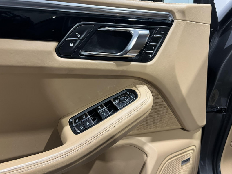 Photo 22 de l'offre de PORSCHE MACAN Turbo 3.6 V6 400 ch PDK à 35990€ chez VL Auto