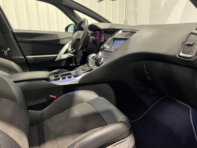 Photo 8 de l'offre de DS DS 5  BlueHDi 180 S&S EAT6 Performance Line à 14490€ chez VL Auto