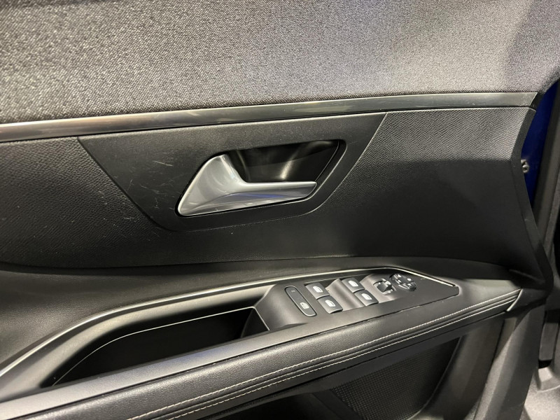 Photo 21 de l'offre de PEUGEOT 3008  BlueHDi 130ch S&S BVM6 Allure à 16990€ chez VL Auto