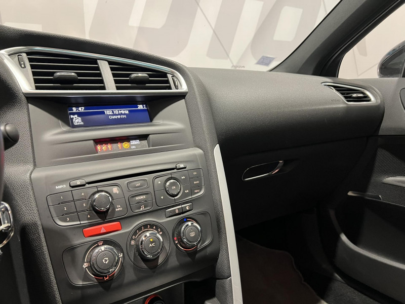 Photo 15 de l'offre de CITROEN DS4  HDi 90 Be Chic à 8490€ chez VL Auto