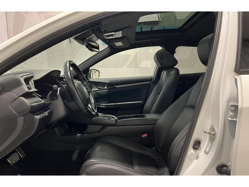 Photo 7 de l'offre de HONDA CIVIC 1.5 i-VTEC - BV CVT 4P Exclusive  à 22990€ chez VL Auto