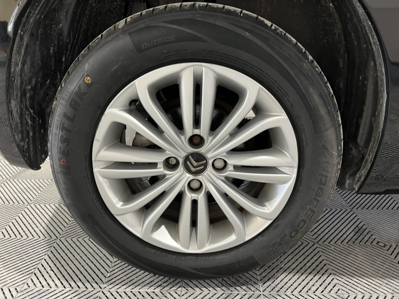 Photo 16 de l'offre de CITROEN DS4  HDi 90 Be Chic à 8490€ chez VL Auto