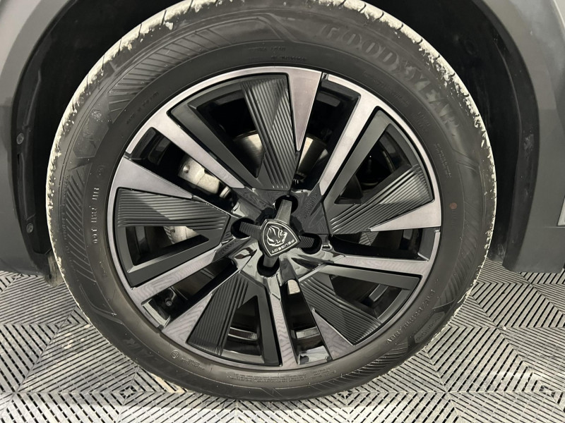 Photo 17 de l'offre de PEUGEOT 2008  Hybrid 145 e-DCS6 GT à 23490€ chez VL Auto