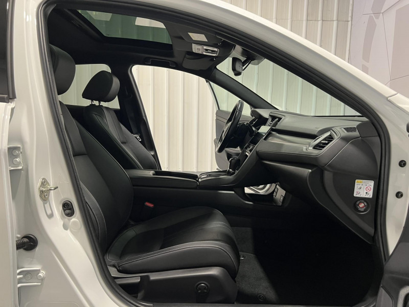 Photo 9 de l'offre de HONDA CIVIC 1.5 i-VTEC - BV CVT 4P Exclusive  à 22990€ chez VL Auto