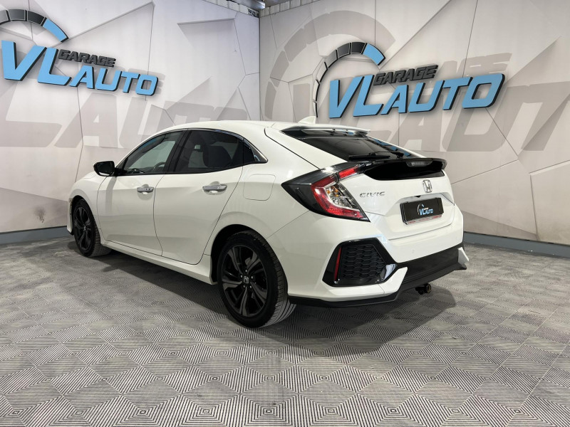 Photo 4 de l'offre de HONDA CIVIC 1.5 i-VTEC - BV CVT 4P Exclusive  à 22990€ chez VL Auto