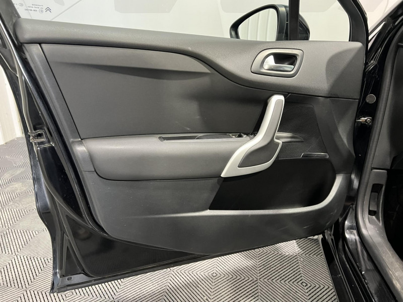 Photo 20 de l'offre de CITROEN DS4  HDi 90 Be Chic à 8490€ chez VL Auto