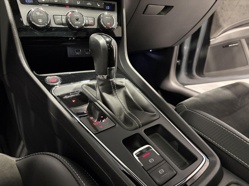 Photo 9 de l'offre de SEAT Leon Sportstourer ST 2.0 TSI 300 DSG6 4Drive Cupra à 23490€ chez VL Auto