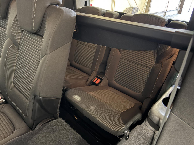Photo 9 de l'offre de RENAULT GRAND SCENIC Blue dCi 120 Business 7 Places à 15490€ chez VL Auto