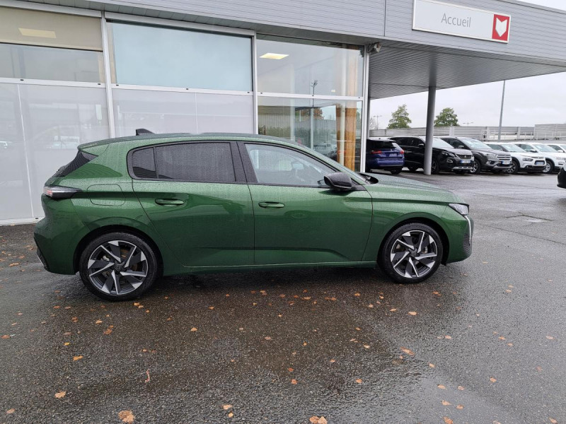 Photo 2 de l'offre de Peugeot 308 (3) 1.5 BLUEHDI 130 AUTO8 ALLURE à 24990€ chez Carlyss automobiles Vitré