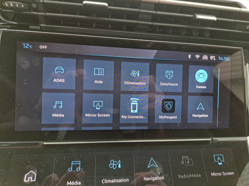 Photo 17 de l'offre de Peugeot 308 (3) 1.5 BLUEHDI 130 AUTO8 ALLURE à 24990€ chez Carlyss automobiles Vitré