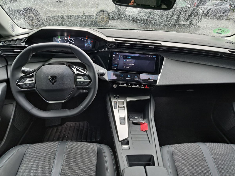 Photo 10 de l'offre de Peugeot 308 (3) 1.5 BLUEHDI 130 AUTO8 ALLURE à 24990€ chez Carlyss automobiles Vitré