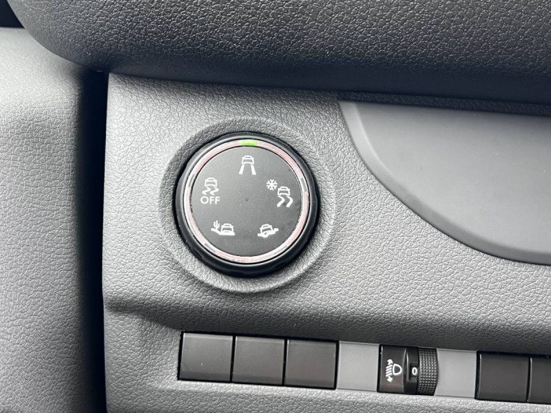 Photo 11 de l'offre de Toyota Proace (2) 15658 euros HT MEDIUM 115 D-4D BUSINESS à 18790€ chez Carlyss automobiles Vitré