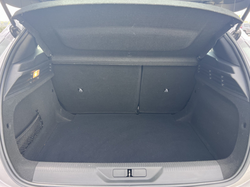 Photo 18 de l'offre de Peugeot 308 (3) BlueHDI 130 ACTIVE PACK à 15990€ chez Carlyss automobiles Vitré