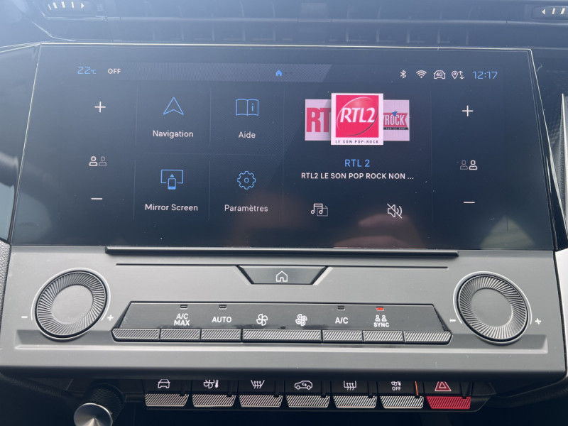 Photo 9 de l'offre de Peugeot 308 (3) BlueHDI 130 ACTIVE PACK à 15990€ chez Carlyss automobiles Vitré