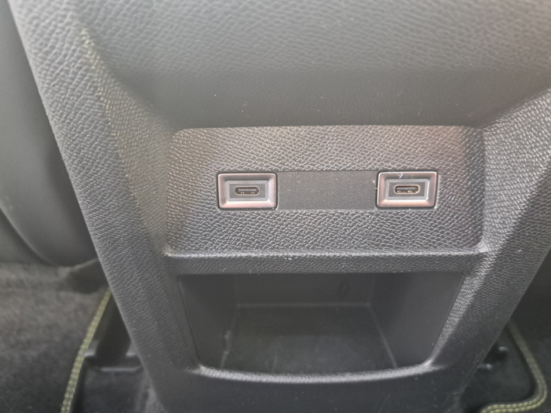 Photo 9 de l'offre de Peugeot 308 SW (3) BlueHDi 130 EAT 8 GT à 24490€ chez Carlyss automobiles Vitré