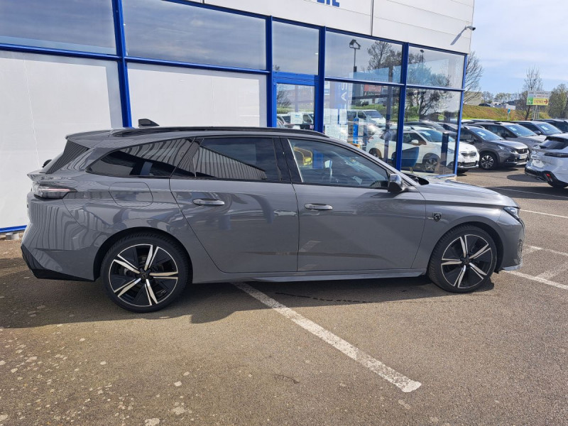 Photo 4 de l'offre de Peugeot 308 SW (3) BlueHDi 130 EAT 8 GT à 24490€ chez Carlyss automobiles Vitré