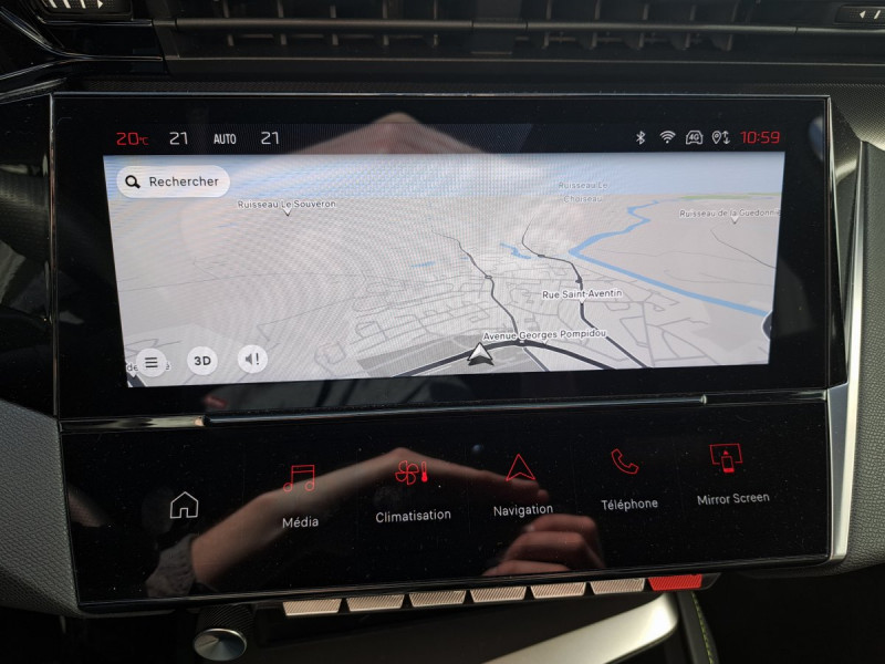 Photo 12 de l'offre de Peugeot 308 SW (3) BlueHDi 130 EAT 8 GT à 24490€ chez Carlyss automobiles Vitré