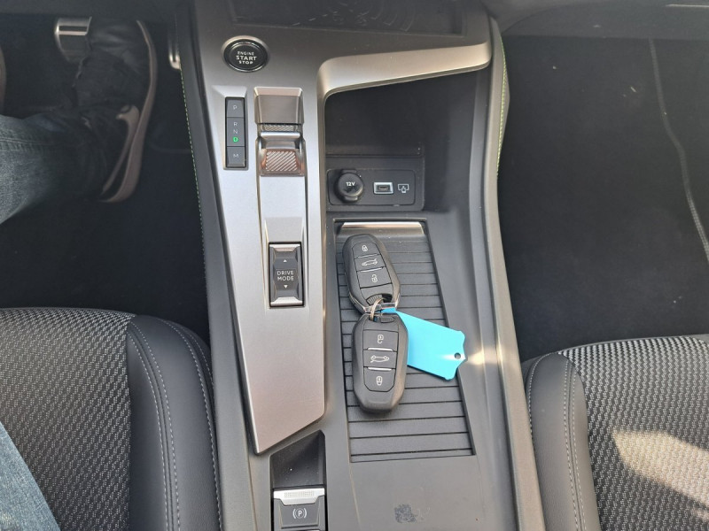 Photo 22 de l'offre de Peugeot 308 SW (3) BlueHDi 130 EAT 8 GT à 24490€ chez Carlyss automobiles Vitré