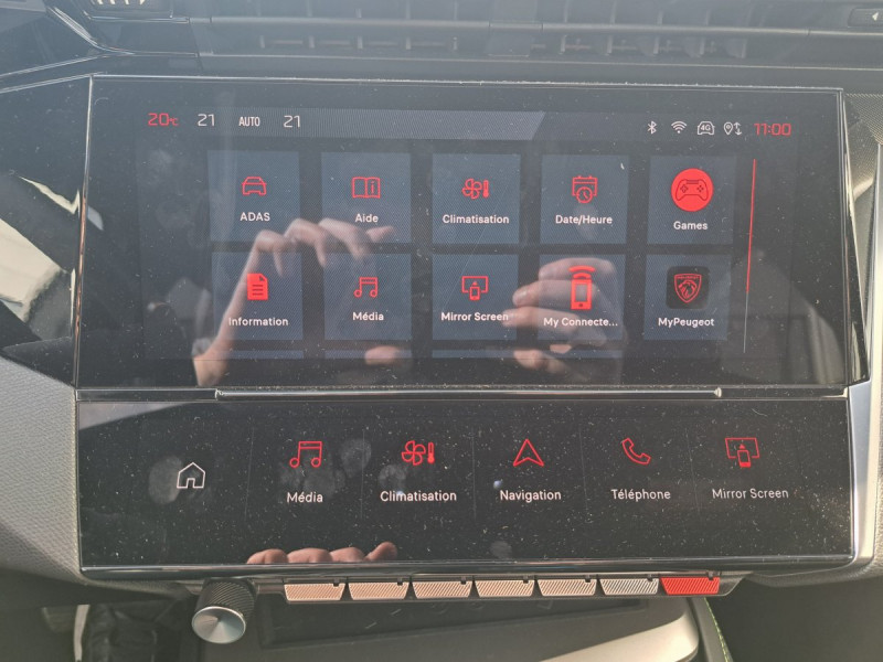 Photo 18 de l'offre de Peugeot 308 SW (3) BlueHDi 130 EAT 8 GT à 24490€ chez Carlyss automobiles Vitré
