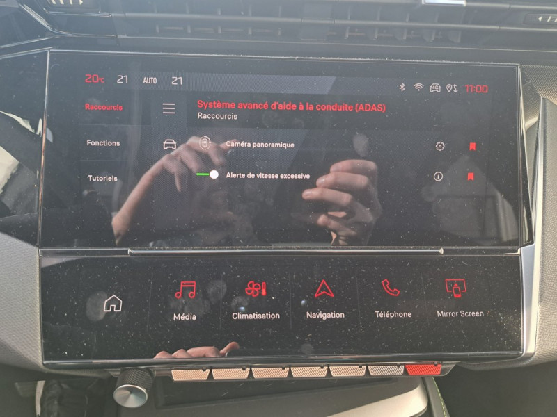 Photo 17 de l'offre de Peugeot 308 SW (3) BlueHDi 130 EAT 8 GT à 24490€ chez Carlyss automobiles Vitré