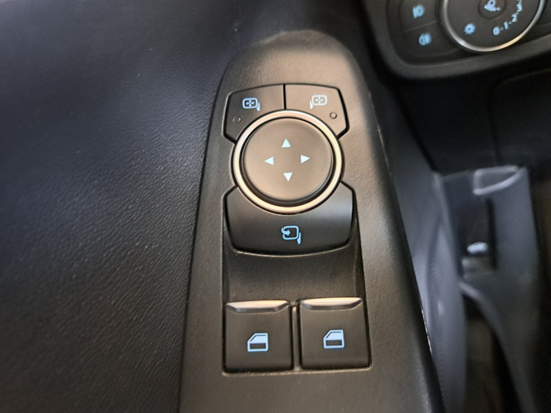 Photo 20 de l'offre de Ford Fiesta (7) 1.0 EcoBoost 95ch CONNECT BUSINESS à 9490€ chez Carlyss automobiles Vitré