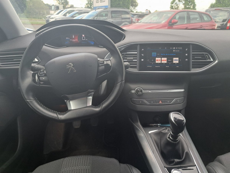 Photo 6 de l'offre de PEUGEOT 308 (2) BlueHDi 130 S&S ALLURE à 10990€ chez Carlyss automobiles Vitré