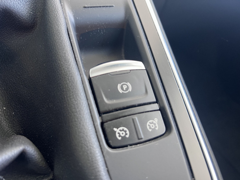 Photo 16 de l'offre de RENAULT Grand Scénic IV IV Business Blue dCi 120 à 14490€ chez Carlyss automobiles Vitré