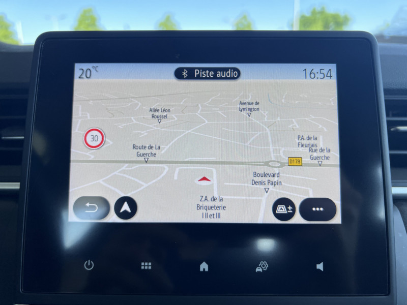 Photo 10 de l'offre de Renault Captur (2) Business Blue dCi 115 à 12990€ chez Carlyss automobiles Vitré