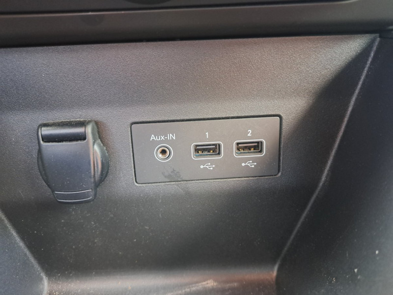 Photo 19 de l'offre de RENAULT Clio (5) Business TCe 90 -21 à 12990€ chez Carlyss automobiles Vitré