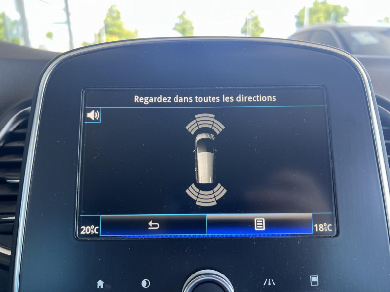 Photo 10 de l'offre de RENAULT Grand Scénic IV IV Business Blue dCi 120 à 14490€ chez Carlyss automobiles Vitré