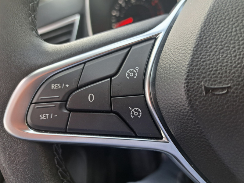 Photo 14 de l'offre de RENAULT Clio (5) Business TCe 90 -21 à 12990€ chez Carlyss automobiles Vitré