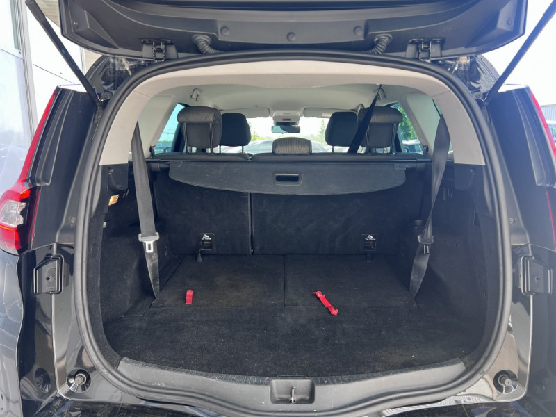 Photo 19 de l'offre de RENAULT Grand Scénic IV IV Business Blue dCi 120 à 14490€ chez Carlyss automobiles Vitré