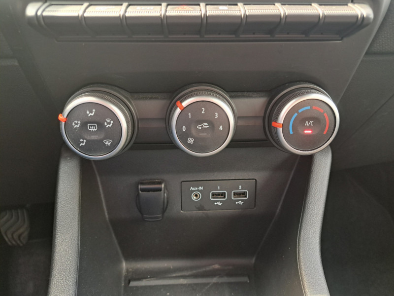 Photo 13 de l'offre de RENAULT Clio (5) Business TCe 90 -21 à 12990€ chez Carlyss automobiles Vitré