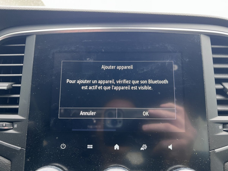 Photo 12 de l'offre de Renault Mégane Berline (4) Business TCe 115 FAP -21N à 15990€ chez Carlyss automobiles Vitré