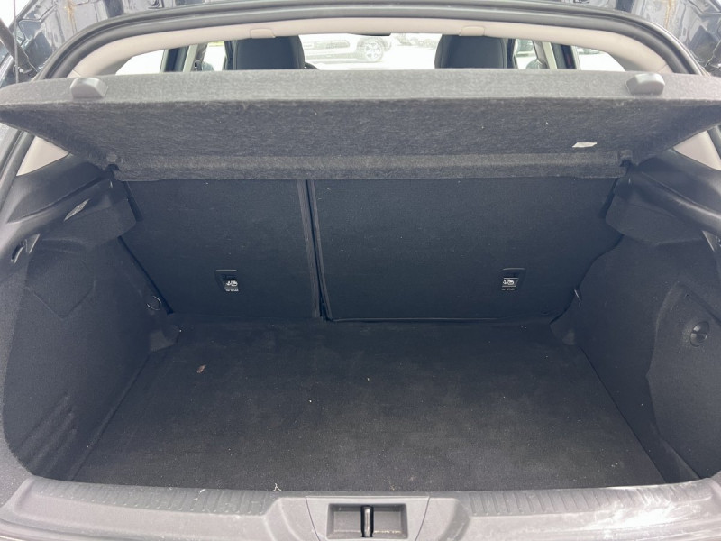 Photo 15 de l'offre de Renault Mégane Berline (4) Business TCe 115 FAP -21N à 15990€ chez Carlyss automobiles Vitré