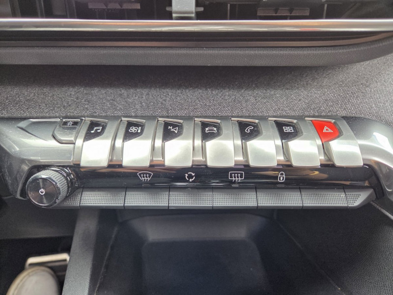 Photo 17 de l'offre de PEUGEOT 5008 (2) 1.6 BLUEHDI 120 S&S EAT6 GT LINE à 16990€ chez Carlyss automobiles Vitré