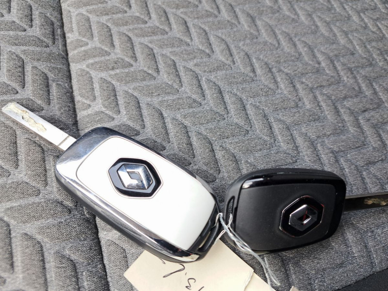 Photo 22 de l'offre de RENAULT Clio (5) Evolution E-Tech hybride 145 à 15990€ chez Carlyss automobiles Vitré