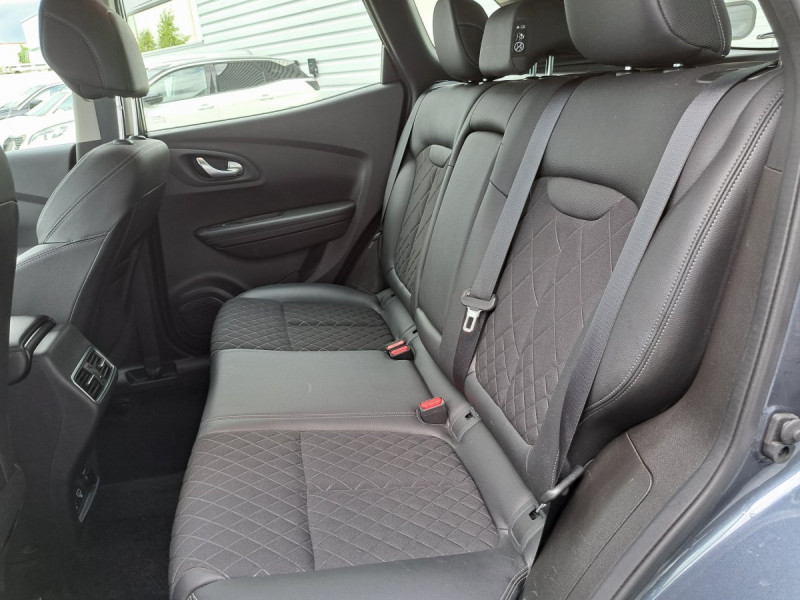 Photo 8 de l'offre de RENAULT Kadjar Intens Blue dCi 115 à 15990€ chez Carlyss automobiles Vitré