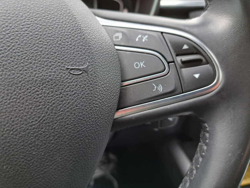 Photo 20 de l'offre de RENAULT Kadjar Intens Blue dCi 115 à 15990€ chez Carlyss automobiles Vitré
