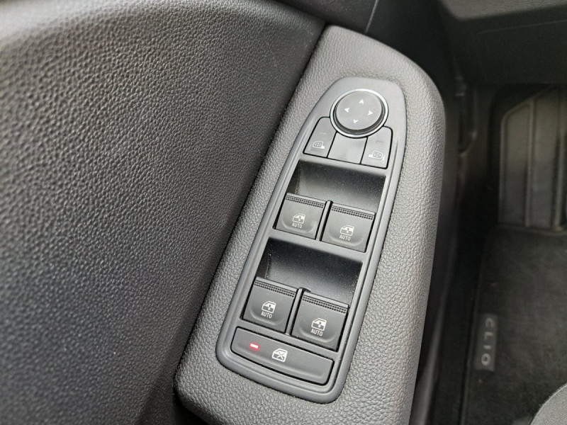 Photo 21 de l'offre de RENAULT Clio (5) Evolution E-Tech hybride 145 à 15990€ chez Carlyss automobiles Vitré