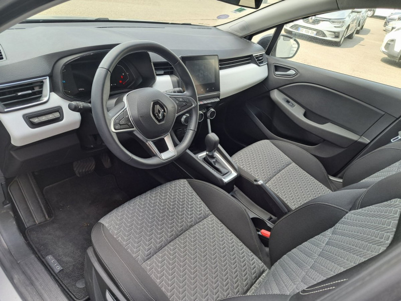 Photo 6 de l'offre de RENAULT Clio (5) Evolution E-Tech hybride 145 à 15990€ chez Carlyss automobiles Vitré