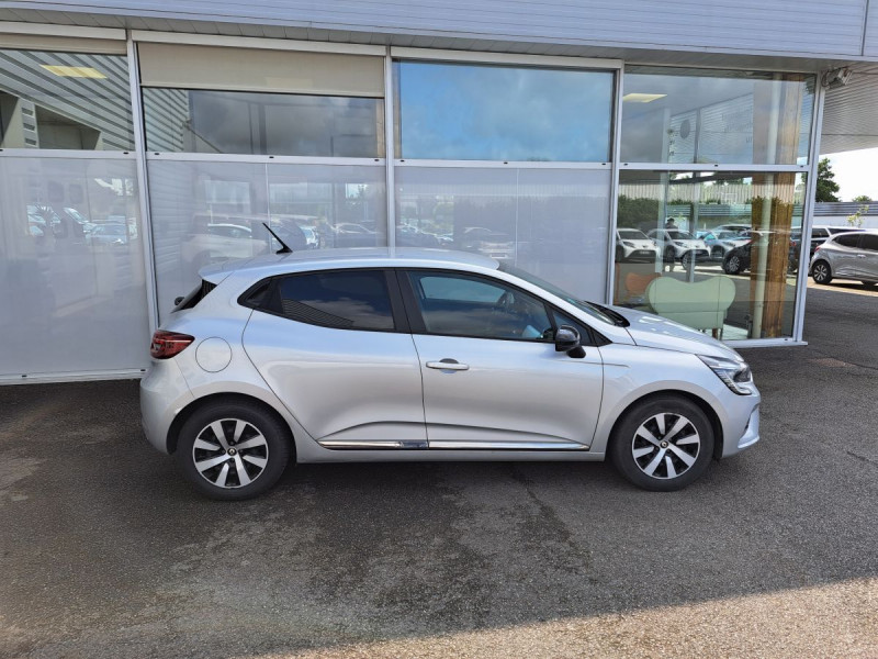 Photo 2 de l'offre de RENAULT Clio (5) Evolution E-Tech hybride 145 à 15990€ chez Carlyss automobiles Vitré