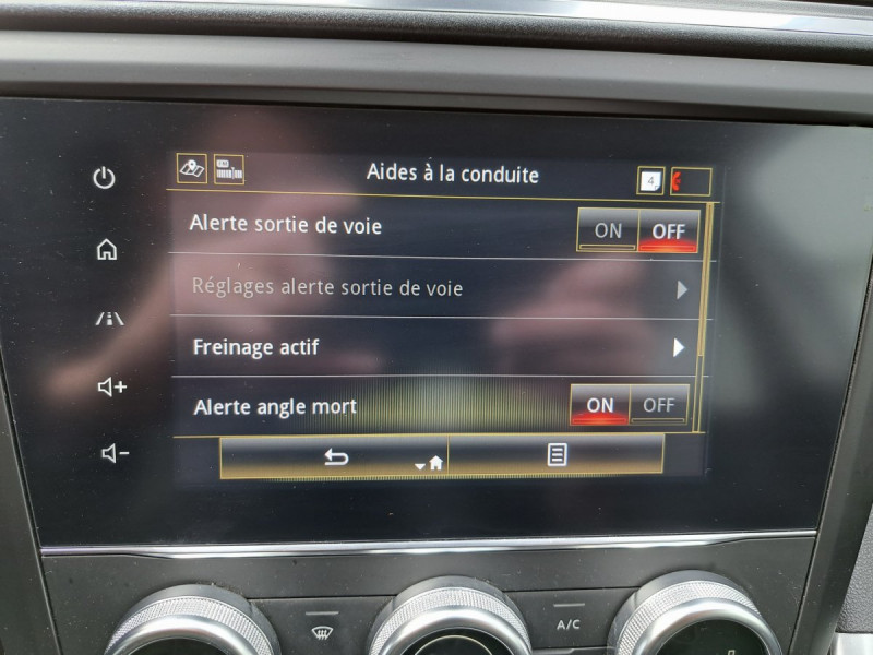 Photo 15 de l'offre de RENAULT Kadjar Intens Blue dCi 115 à 15990€ chez Carlyss automobiles Vitré
